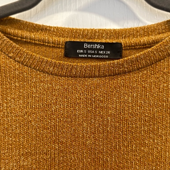 Bershka Sweater - Picture 2 of 4